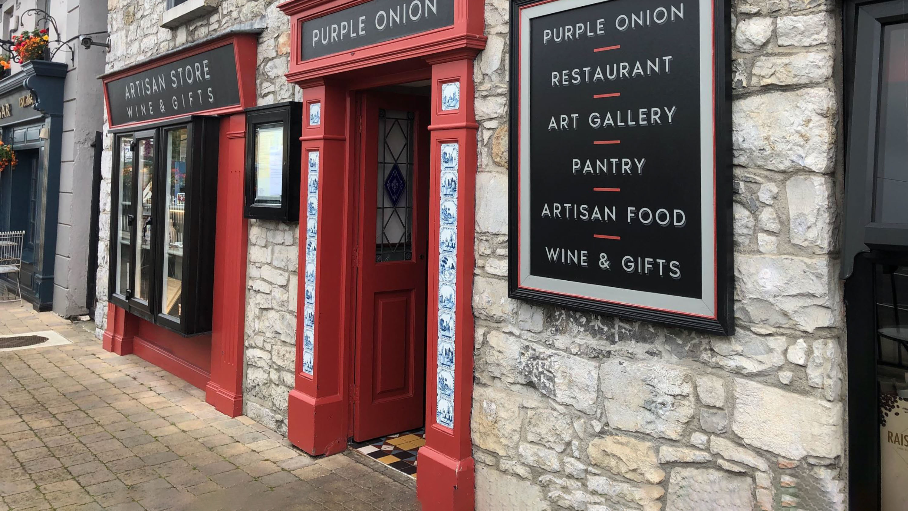 The Purple Onion, Tarmonbarry, Co Roscommon