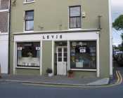 Levis Bar