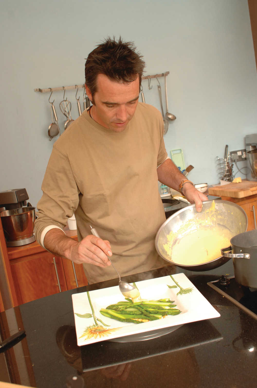 Kevin Dundon cooking asparagus